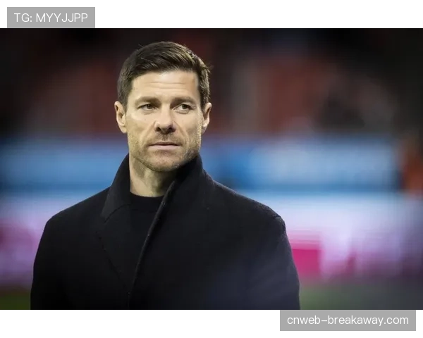 战术述评：阿隆索的临场调整如何帮助勒沃库森抢回一分